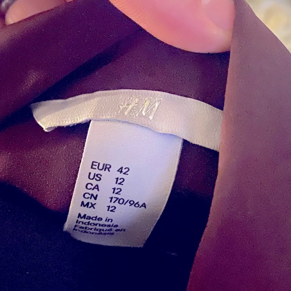 H&M Women’s Button Down Long Sleeve - Picture 3 of 4